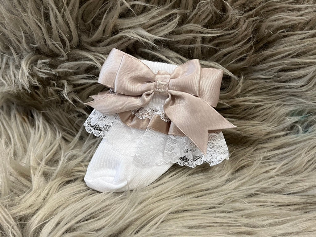 White & Rose Gold Lace Ankle Socks