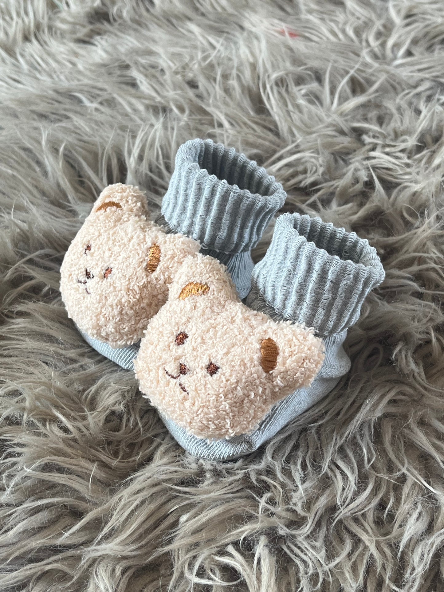 Grey teddy bear baby socks