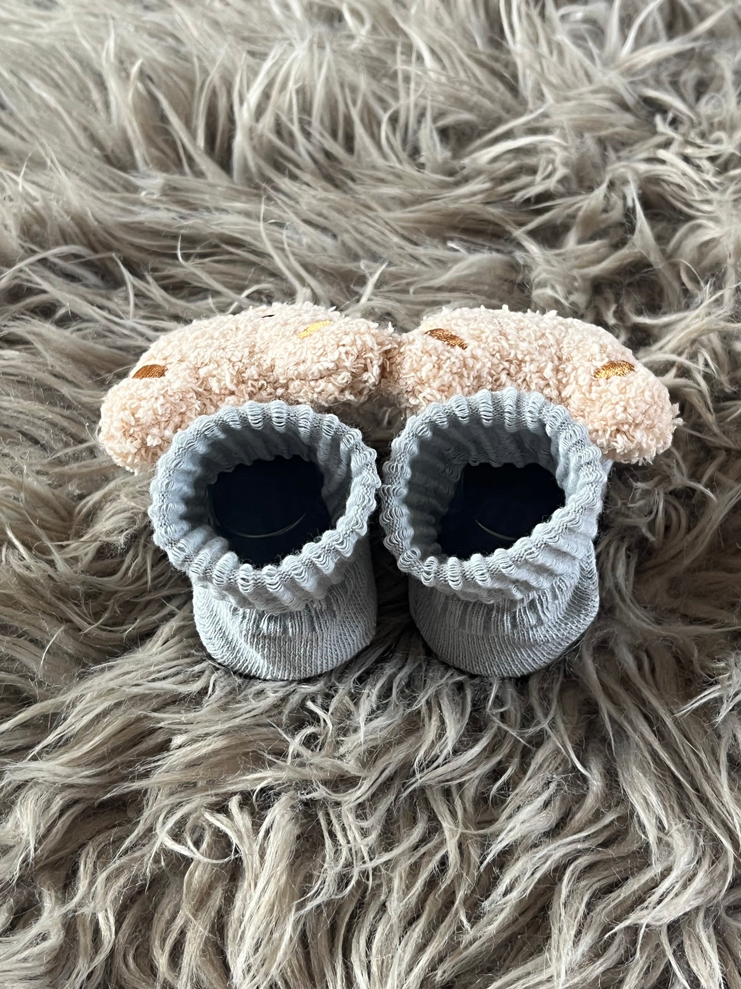 Grey teddy bear baby socks