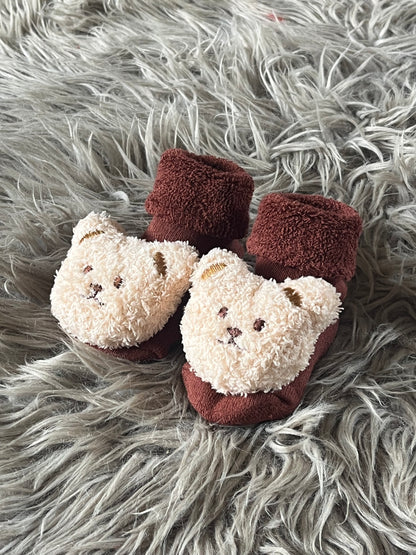 burgundy teddy bear knitted socks